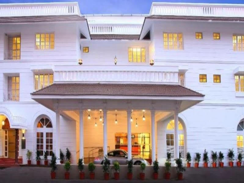 Hotel Luciya Palace Thrissur Exteriér fotografie